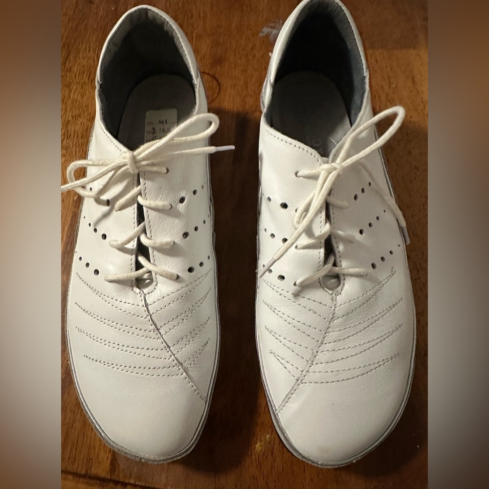 Naot golf shoes